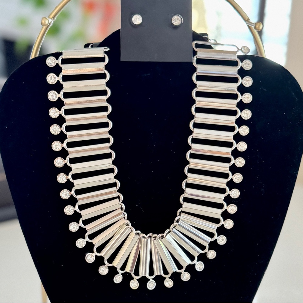 Elegant Silver Rhinestone Necklace and Earring Set